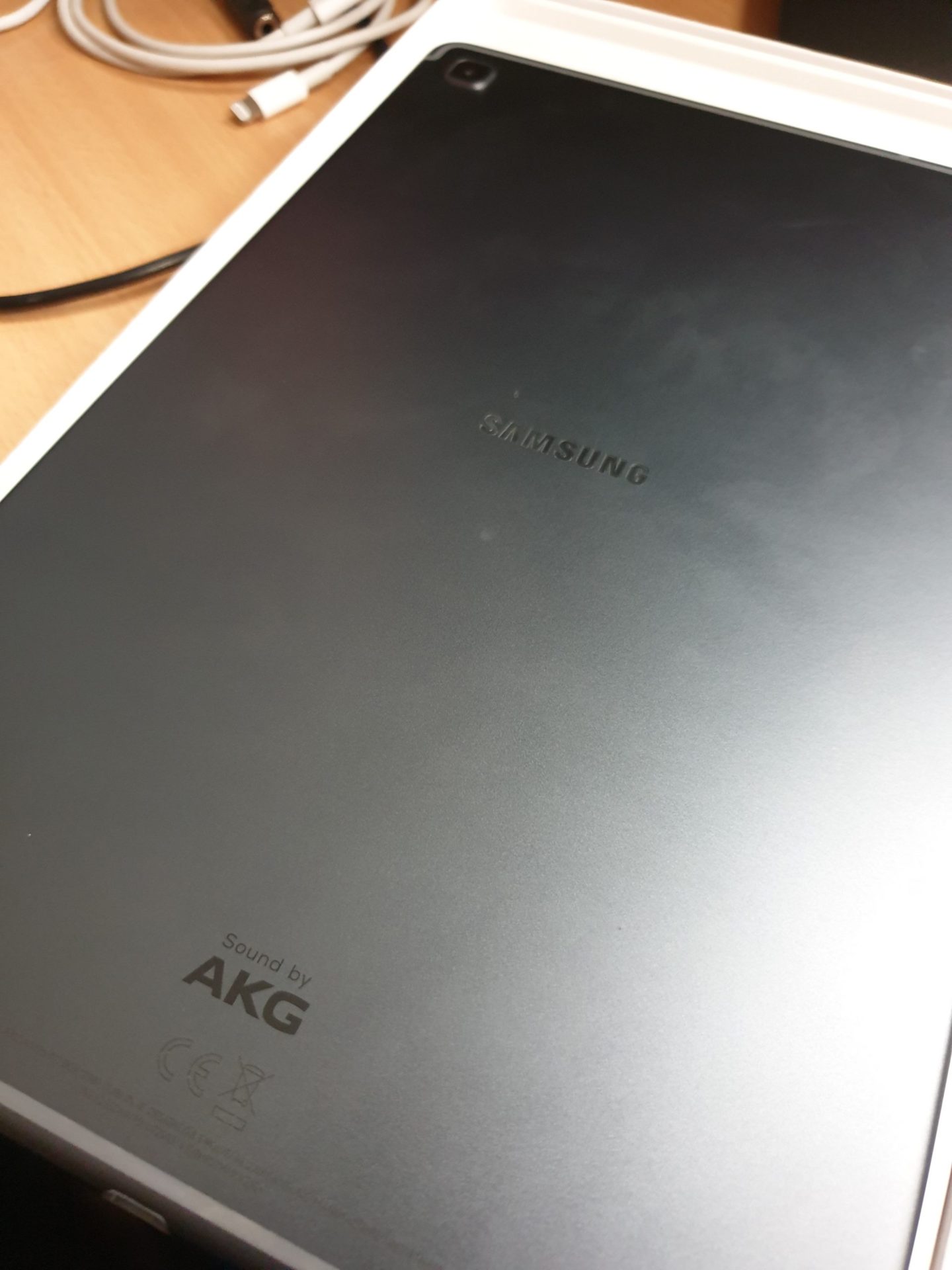 Samsung Galaxy TAB S5e tined by AKG